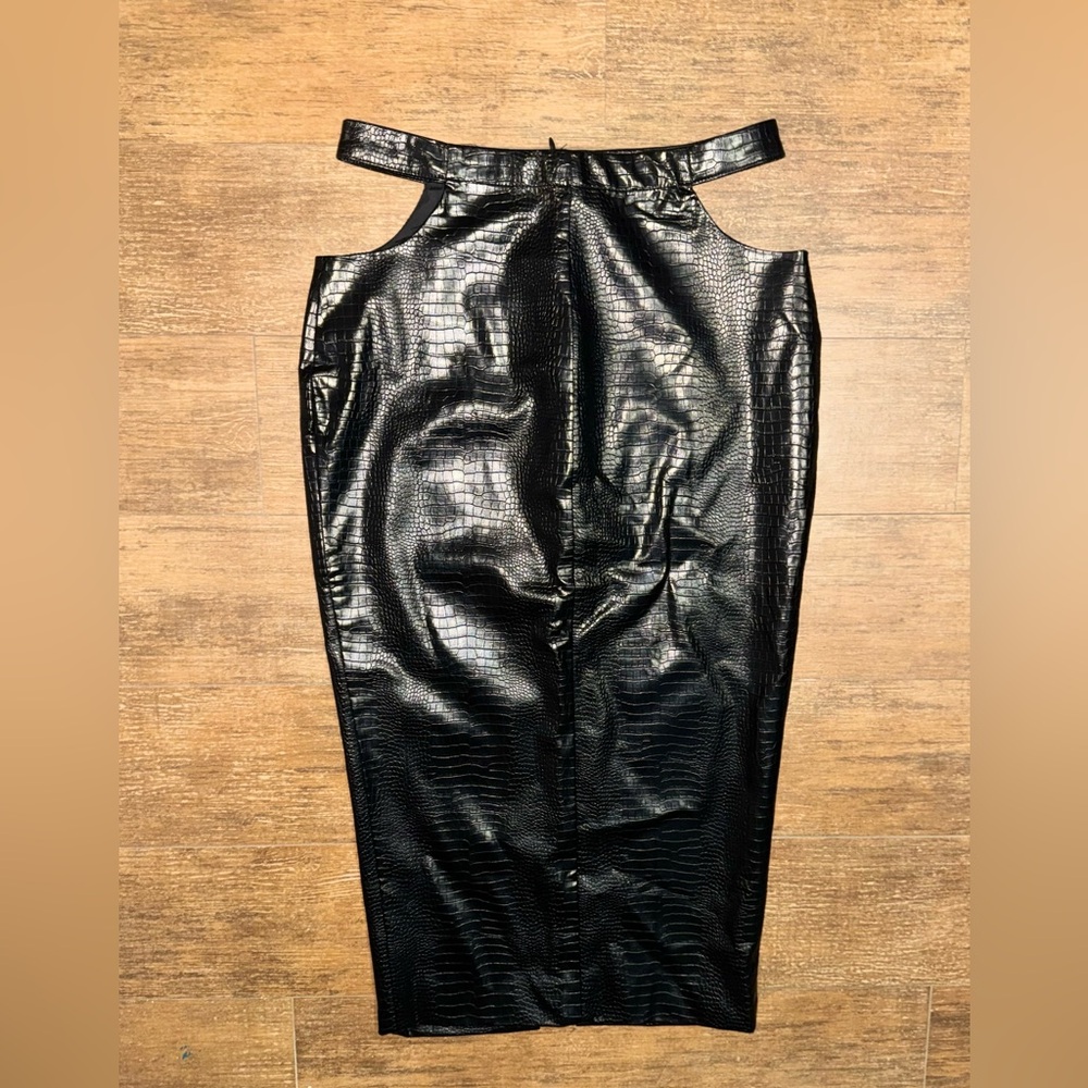 Nasty Gal Black Croc-Textured Faux Leather Skirt w/ Hip Cutouts
